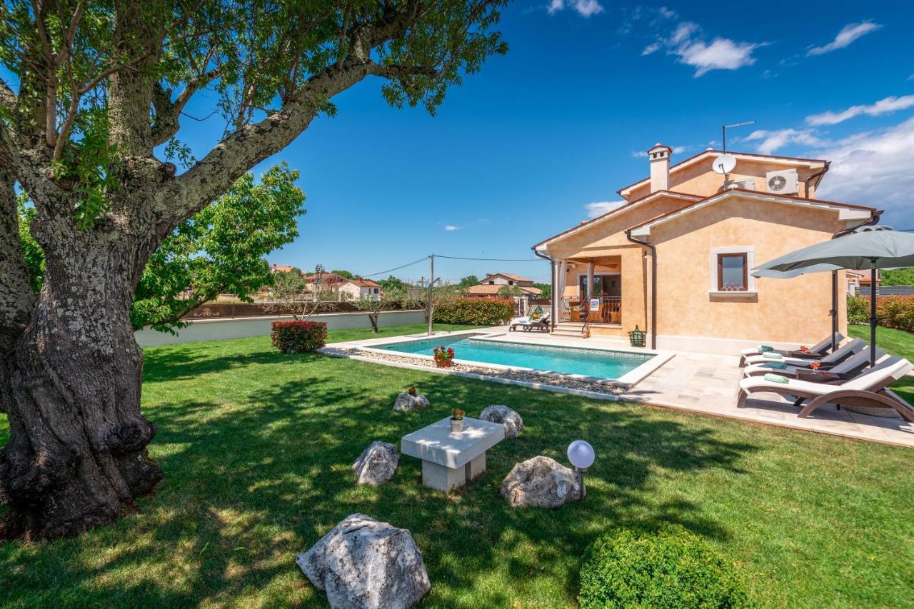 Villa Rotonda Vrsar Exterior photo